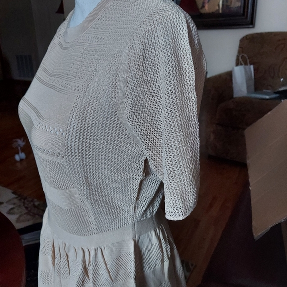 Ladies open weave knit top - Picture 3 of 5